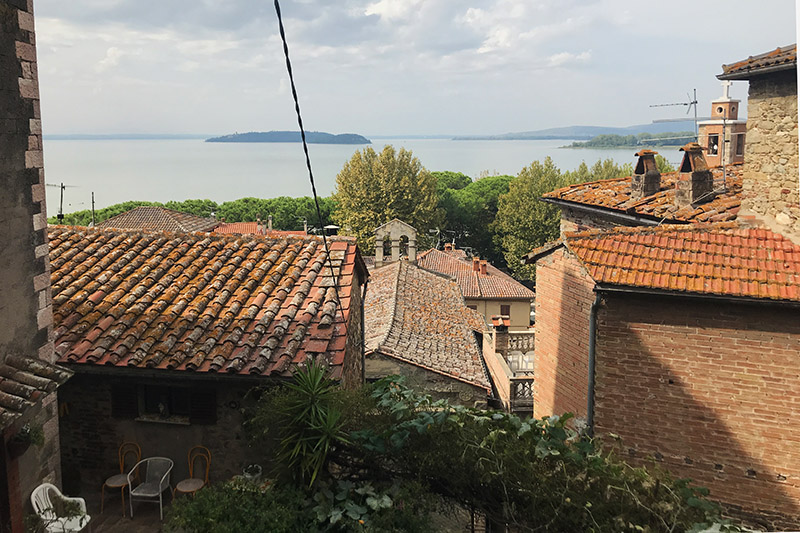 Il borgo Passignano sul Trasimeno in Umbria